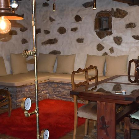 Villa Μικρή Πέτρινη Μεζονέτα 2 à Lílaia Extérieur photo