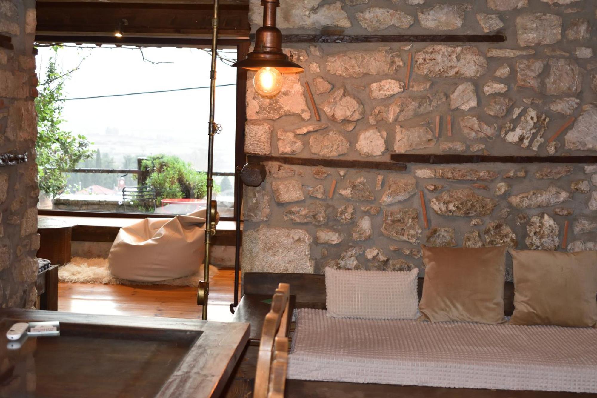 Villa Μικρή Πέτρινη Μεζονέτα 2 à Lílaia Extérieur photo